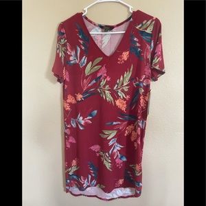 COPY - Christian Siriano Women's Red Floral Hi-Low Dress Short Sleeve Size Medi…